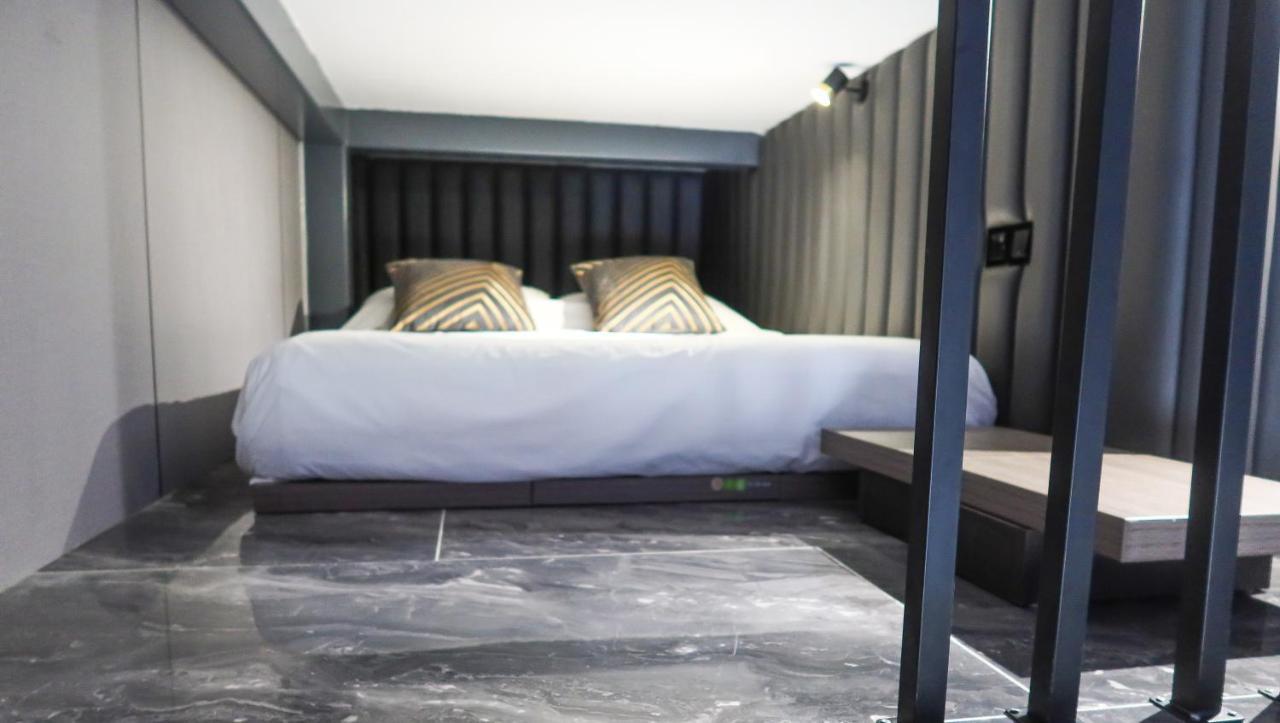 R Residences Singapura Luaran gambar